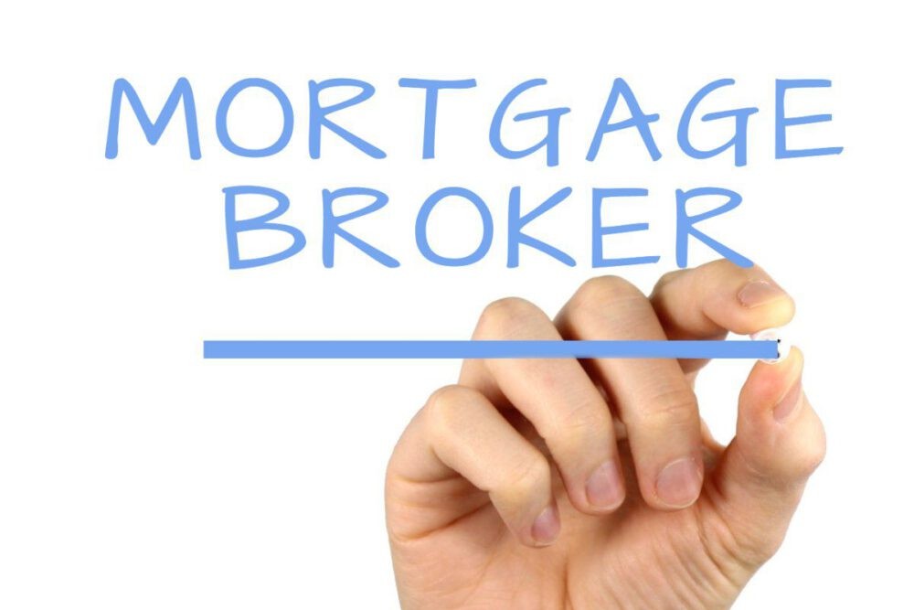 How to Broker a Commercial Real Estate Loan?